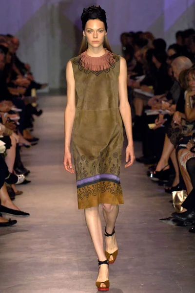 Look 16
